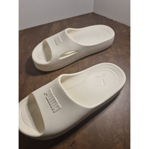 Size 7 White Womens Puma Slide Ons‎ - Picture 4 of 6